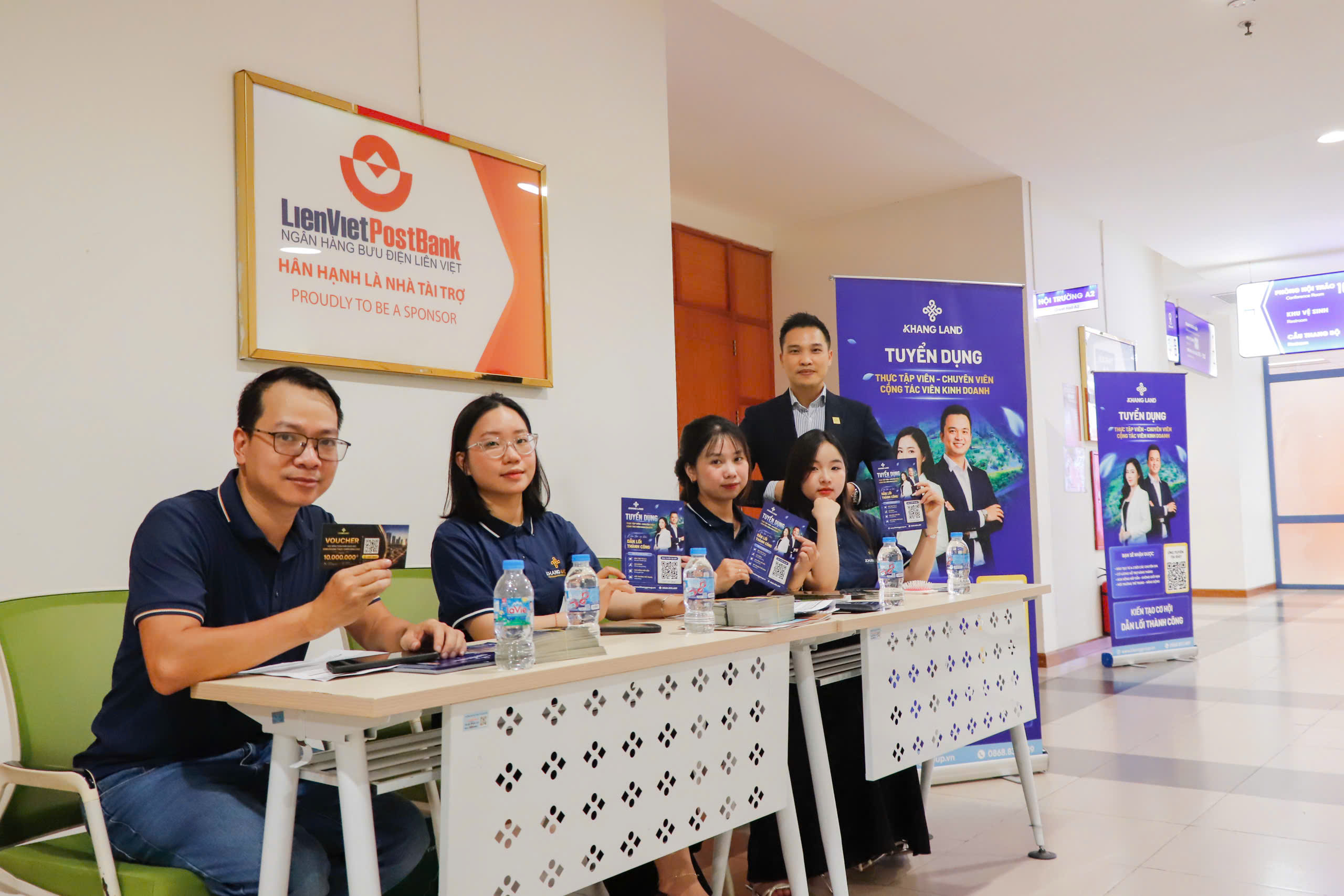 Gian hàng tuyển dụng của Khang Land Holdings tại sự kiện NEU